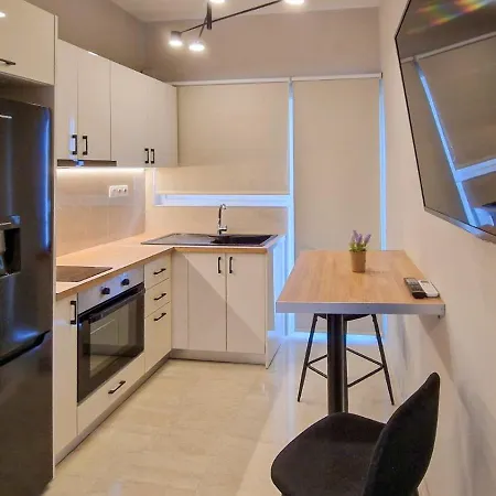 Corfu Downtown Hideaway Apartamento